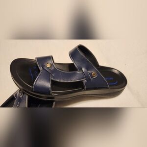 NWOT Aerothic Navy Sandals (EU40)